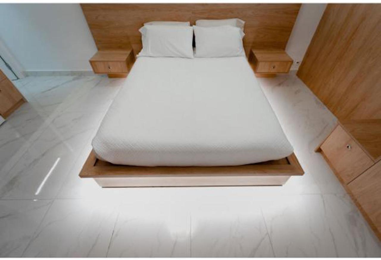 Luxury Studio In The Heart Of Kolonaki เอเธนส์ ภายนอก รูปภาพ